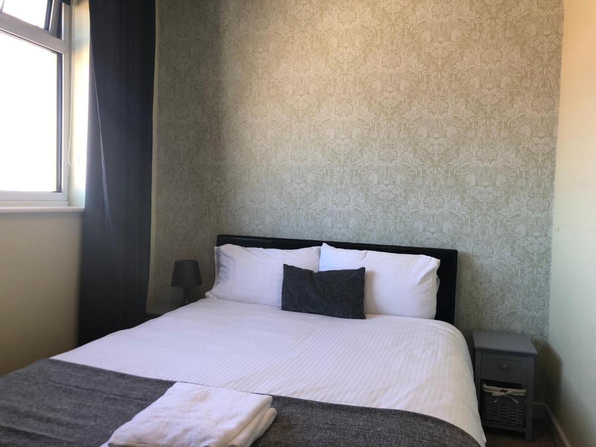 Ultimate Family Guest House Blackpool Buitenkant foto
