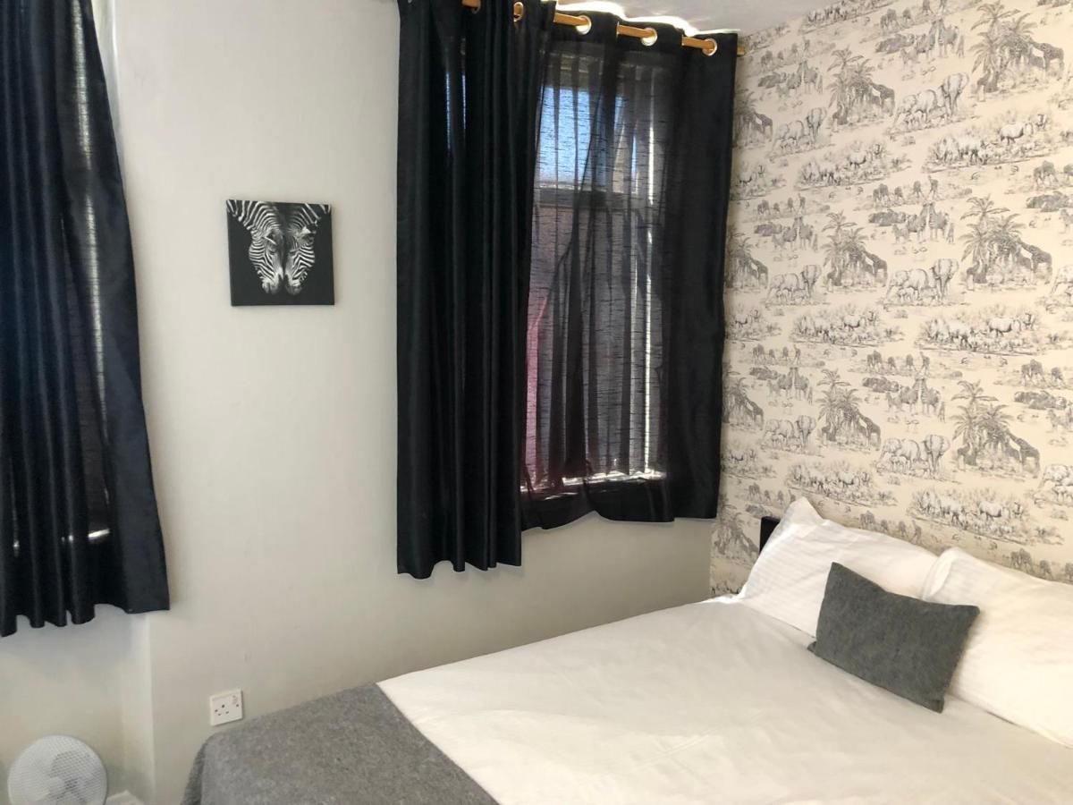 Ultimate Family Guest House Blackpool Buitenkant foto